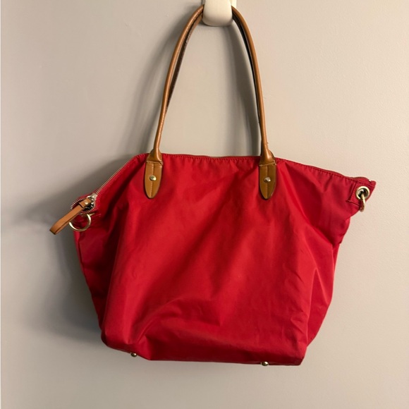 Lands’ End Red Nylon Tote Bag w/ Leather Handles – Classic Large Zip Tote - Picture 2 of 8